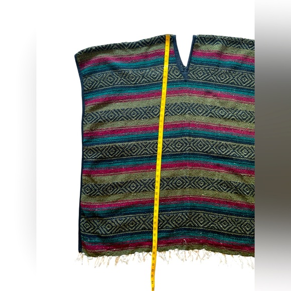 Vintage Woven Green Mexican Southwestern Blanket Style Poncho or Serape, OS - Picture 9 of 10
